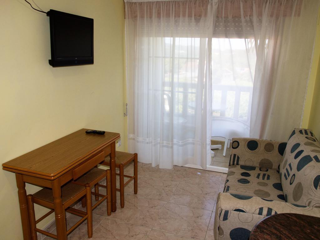 Apartamentos Barrosa Portonovo Pokoj fotografie